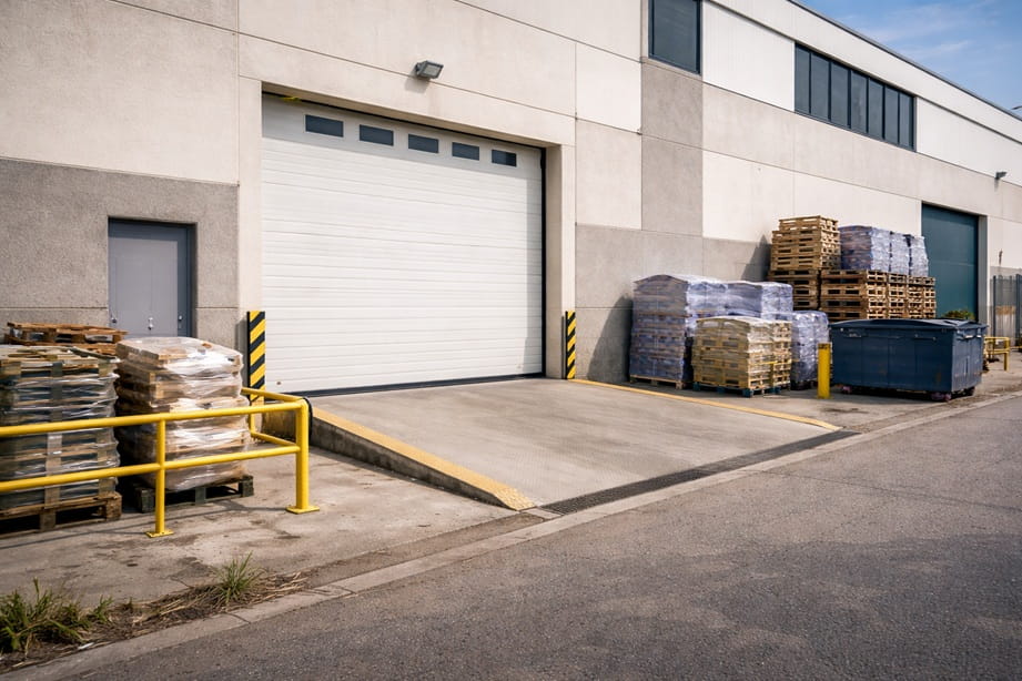 Puerta de garaje en vivienda residencial de Terramelar, Paterna